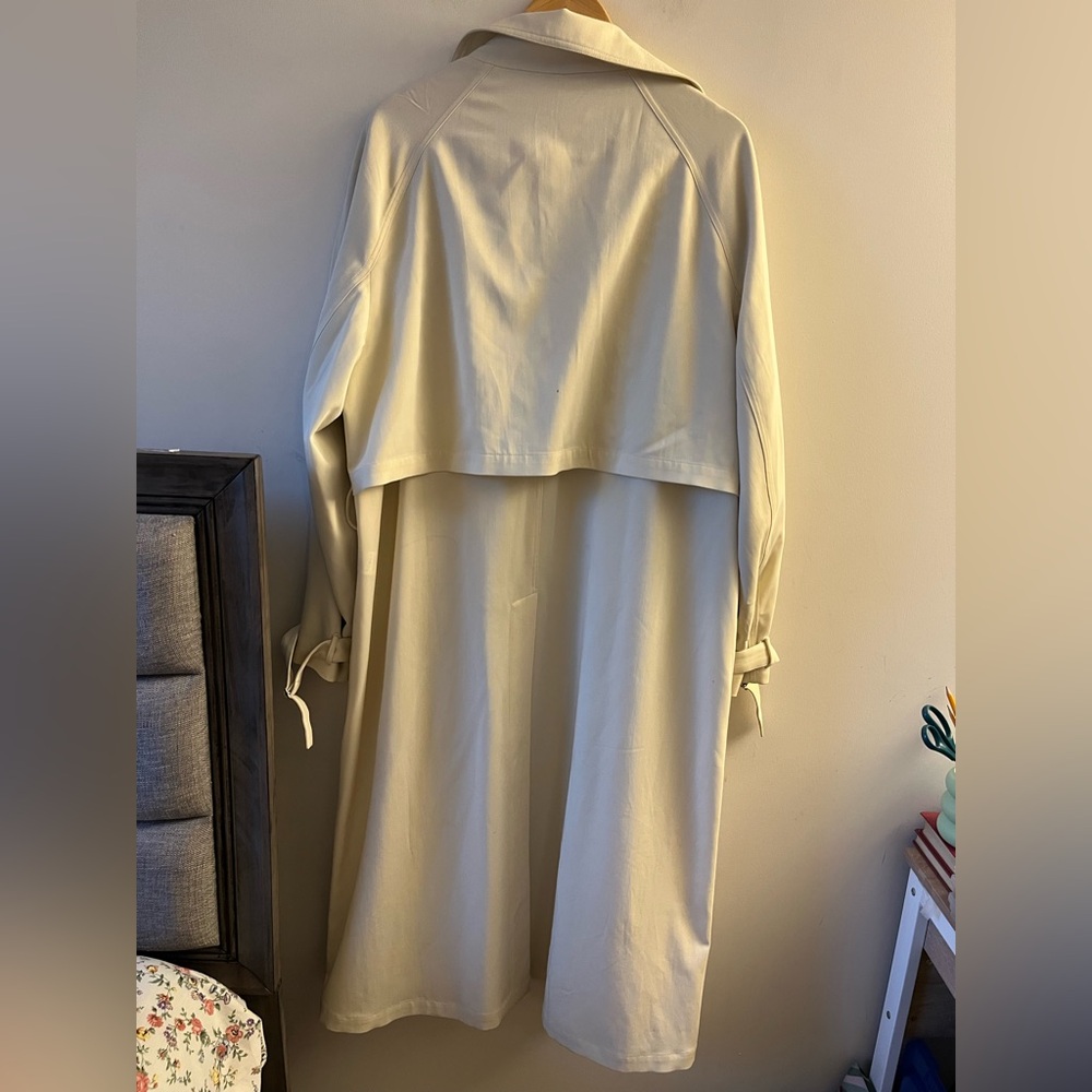 Lemaire Beige Wool Soft Coat - Large - Picture 4 of 15